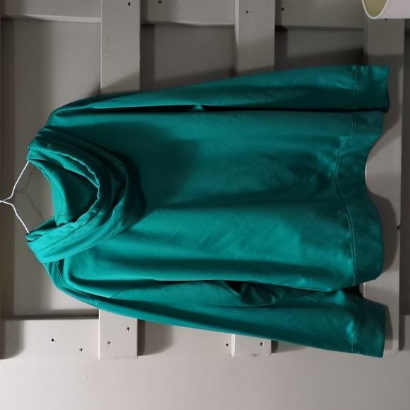 Nike Therma Fit Hoodie with Big Swoosh - Picture 6 of 7